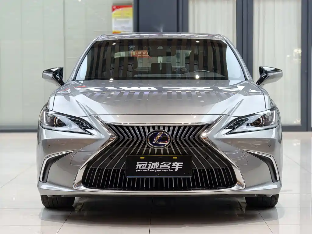 Lexus ES — миниатюра 2