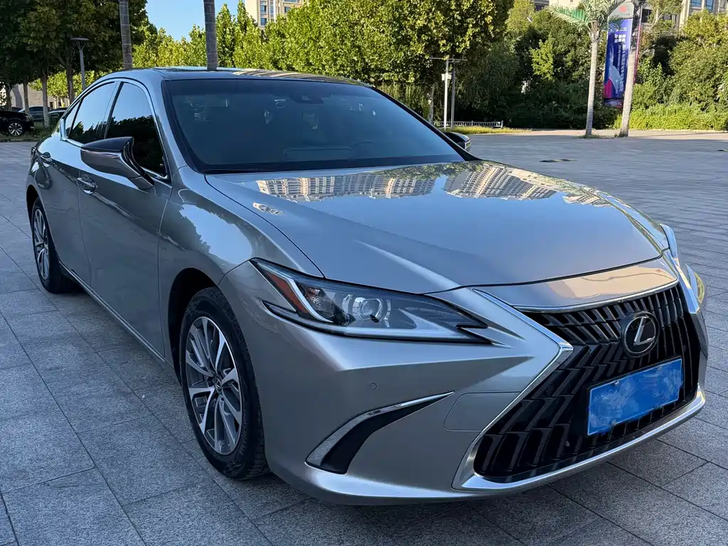 Lexus ES — миниатюра 7