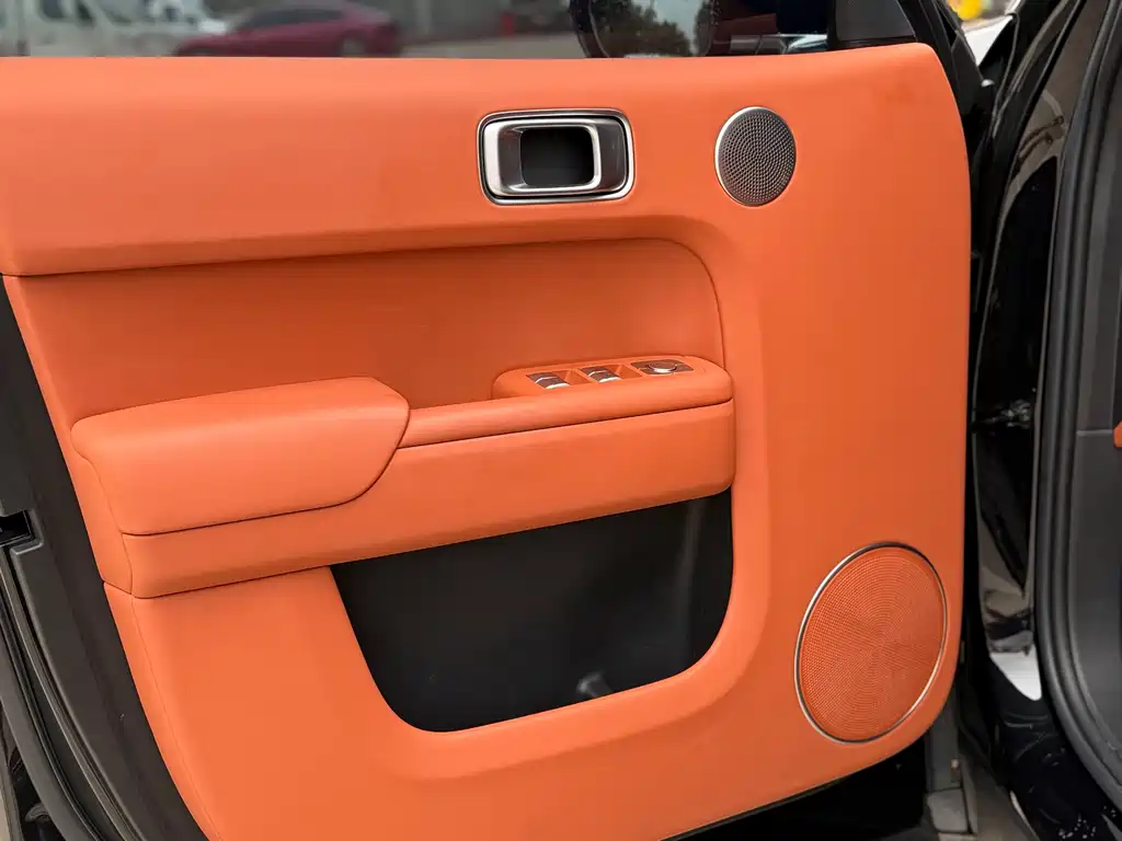 Li Auto Li L8 — миниатюра 10