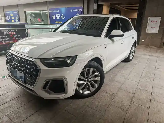 AUDI Q5L 2021