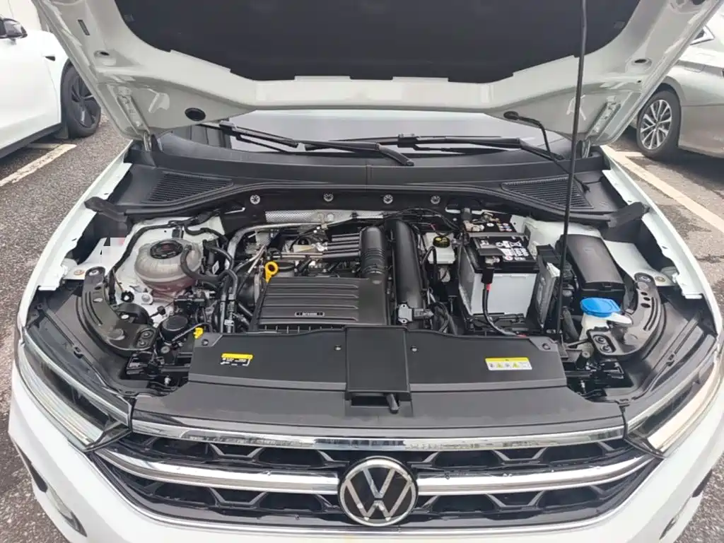 Volkswagen T-Roc — миниатюра 25