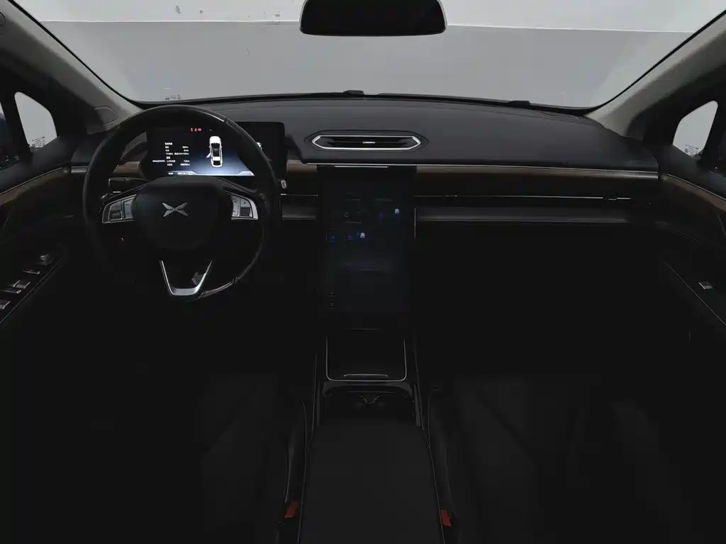 XPeng P5 — миниатюра 5