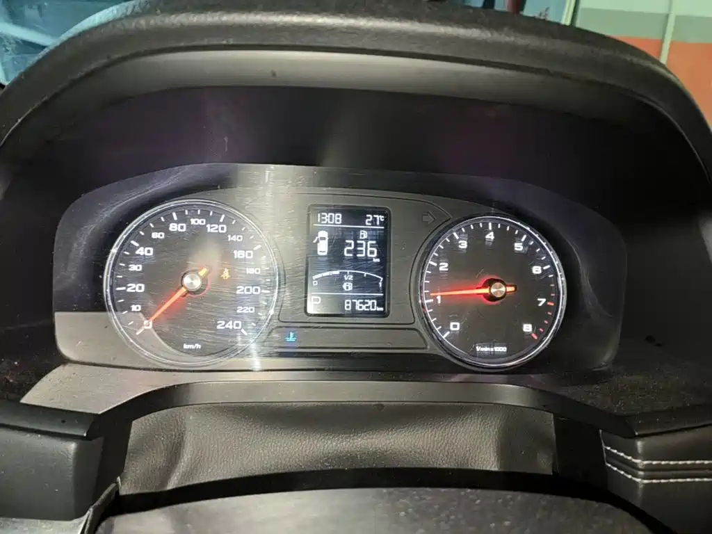 Roewe i6 Classic — миниатюра 12