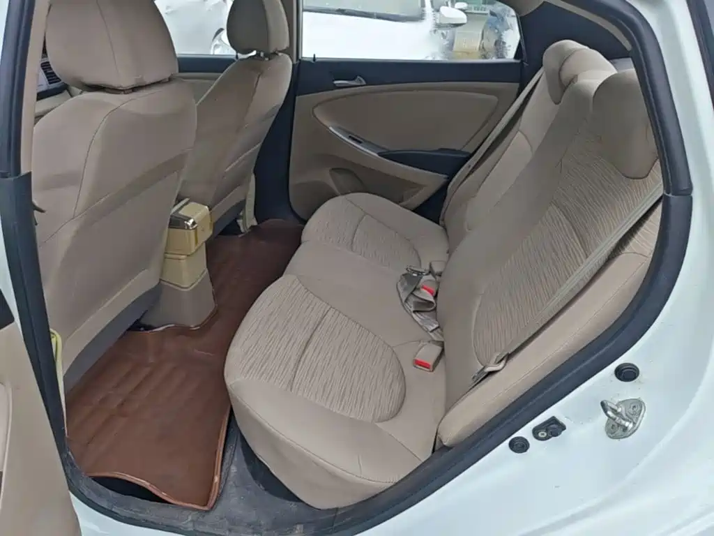 Hyundai Verna — миниатюра 17