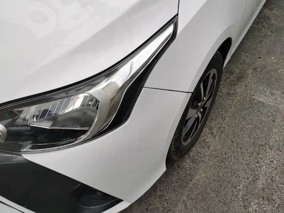Toyota Yaris L — миниатюра 5