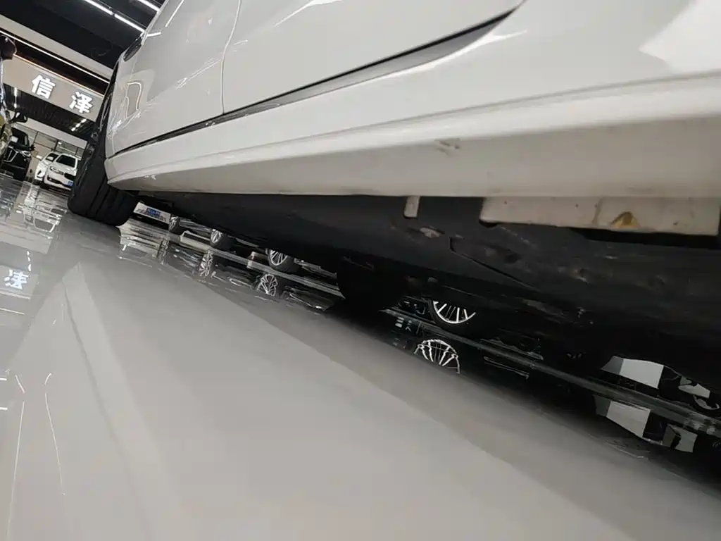 Jaguar XEL — миниатюра 22