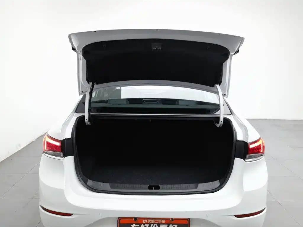 Buick Excelle — миниатюра 16