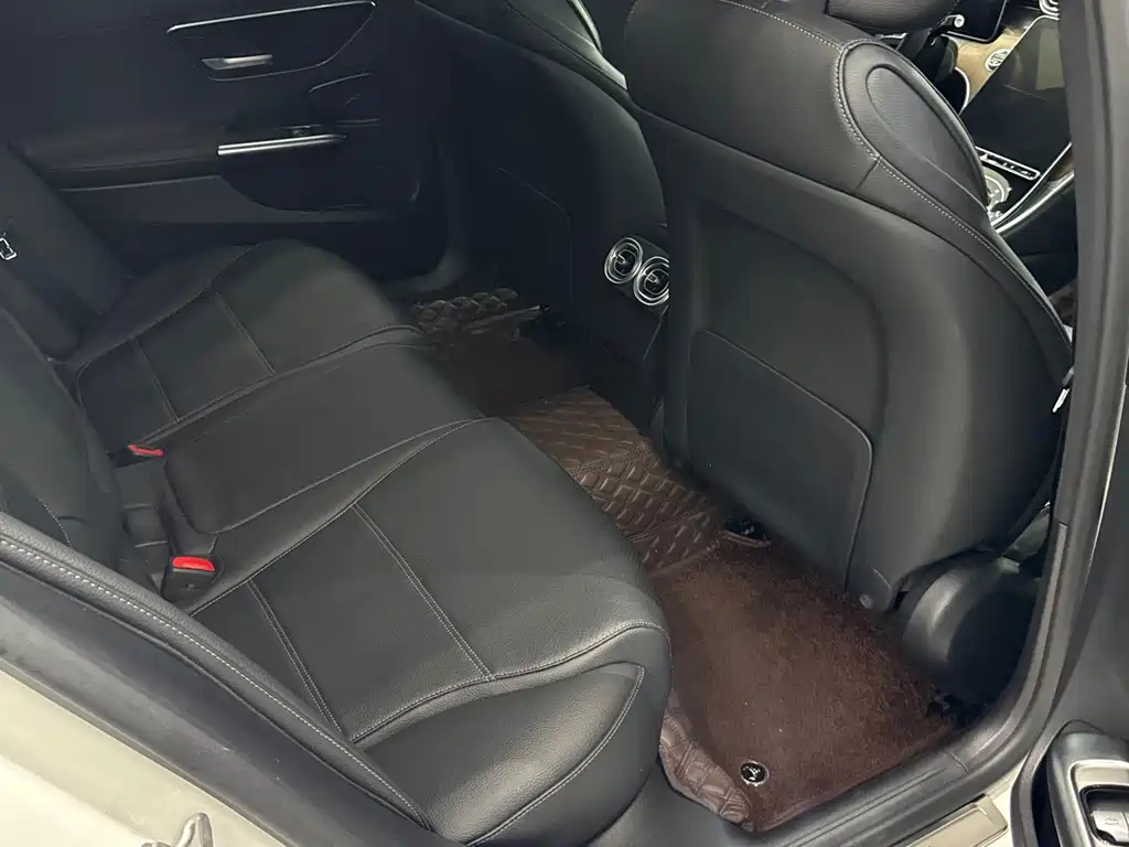 Mercedes-Benz C-Class — миниатюра 10