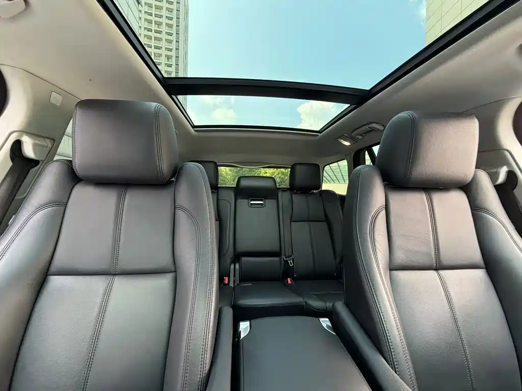Land Rover Range Rover — миниатюра 9