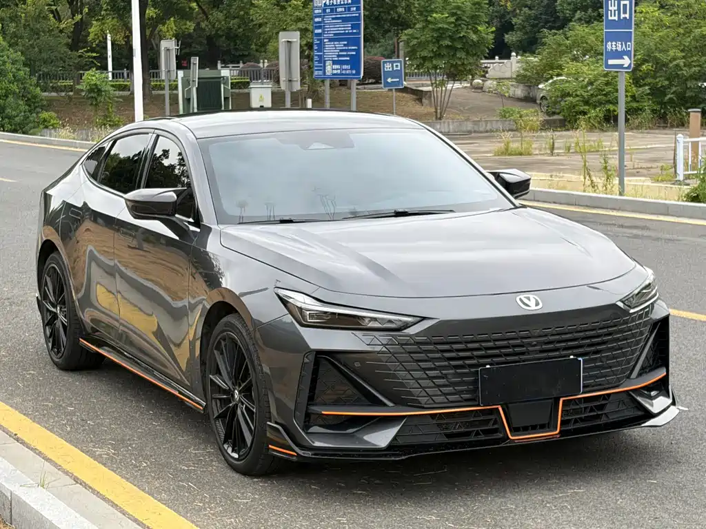 Changan UNI-V — миниатюра 3