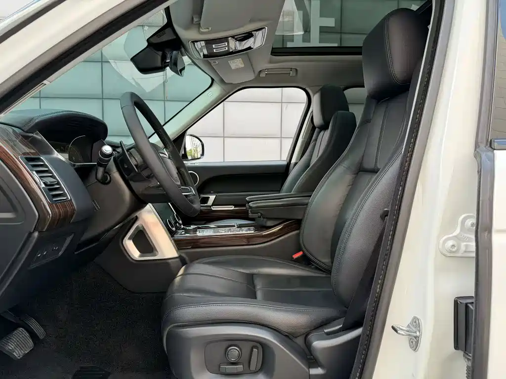 Land Rover Range Rover — миниатюра 8