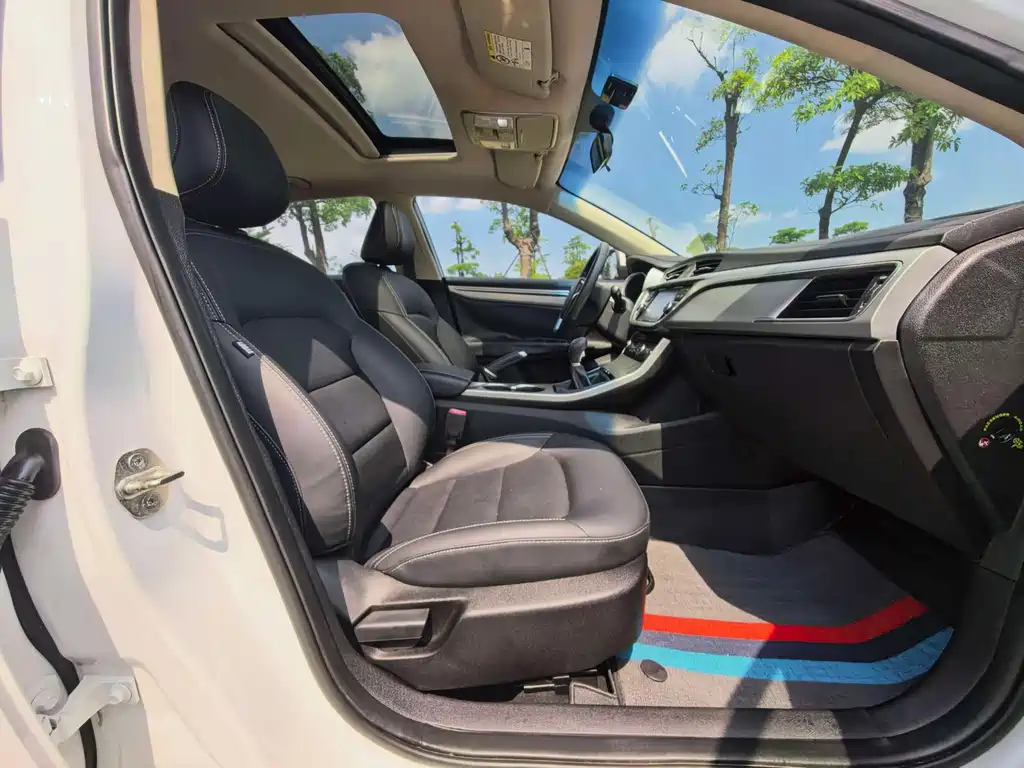 Geely Emgrand GL — миниатюра 10