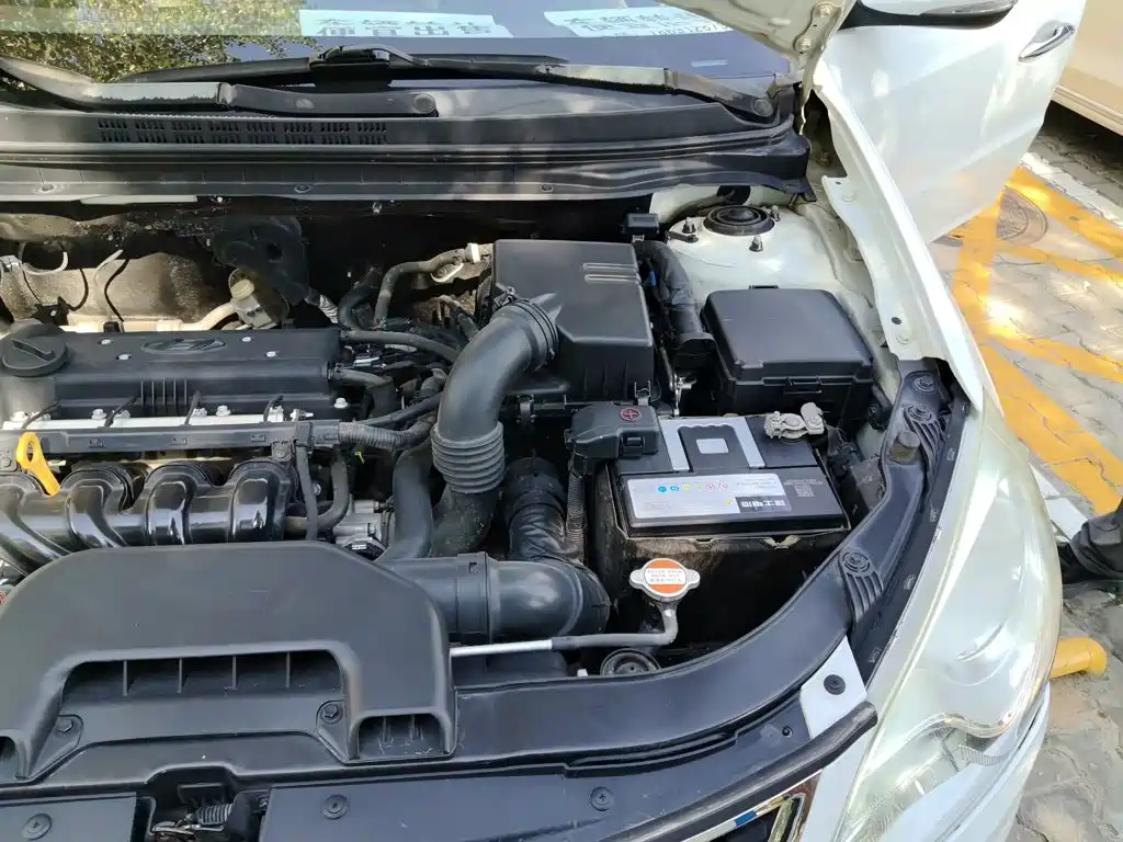 Hyundai Elantra — миниатюра 21
