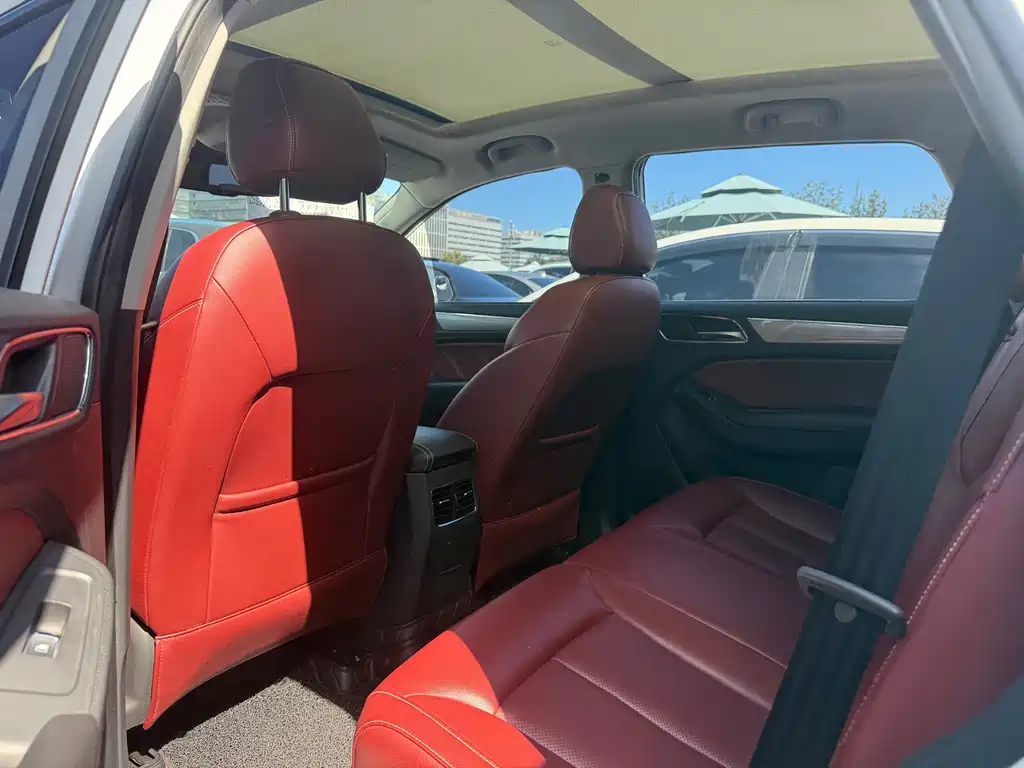 Roewe RX5 — миниатюра 10