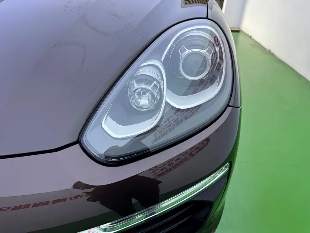 Porsche Cayenne — миниатюра 39