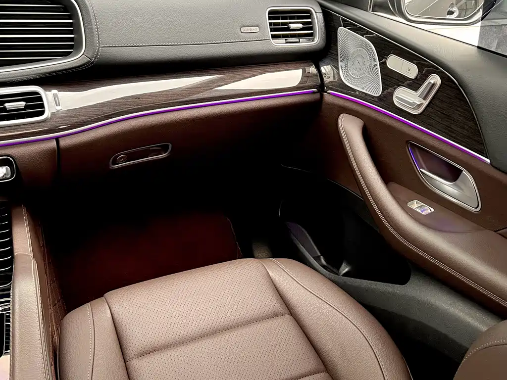 Mercedes-Benz GLE (Import) — миниатюра 17