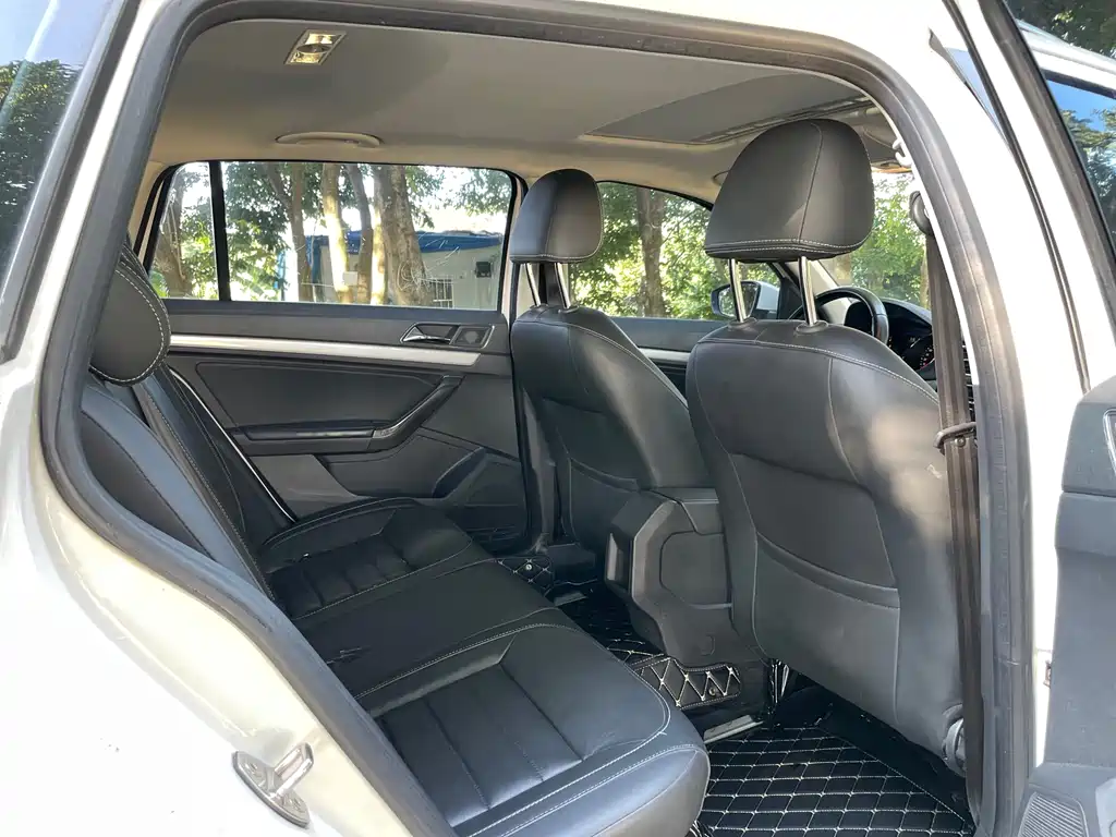Volkswagen Gran Lavida 230TSI DSG Comfort Edition, фото 9