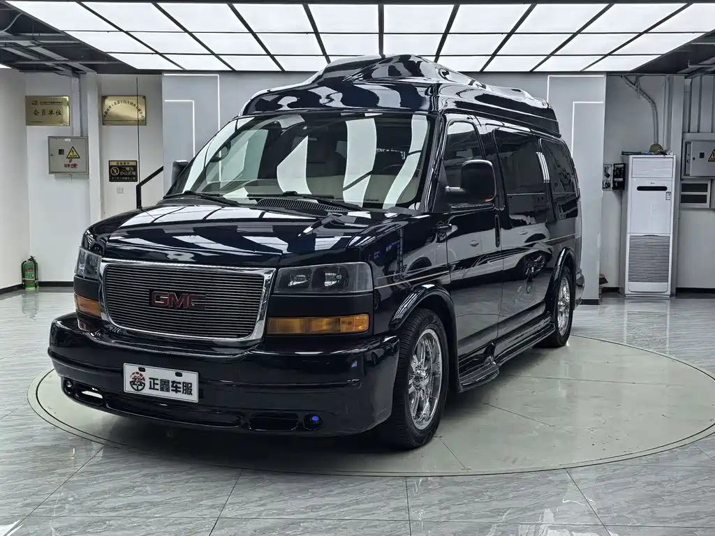 GMC Savana