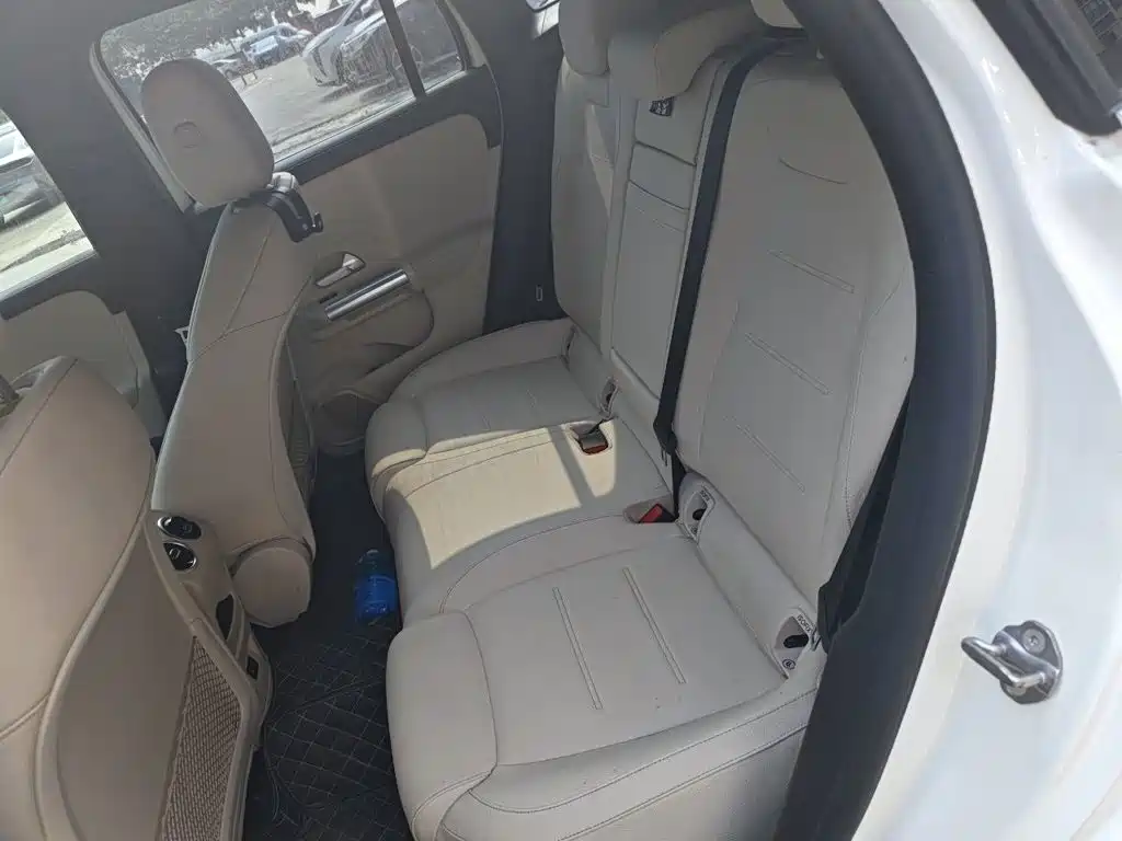 Mercedes-Benz GLA — миниатюра 15