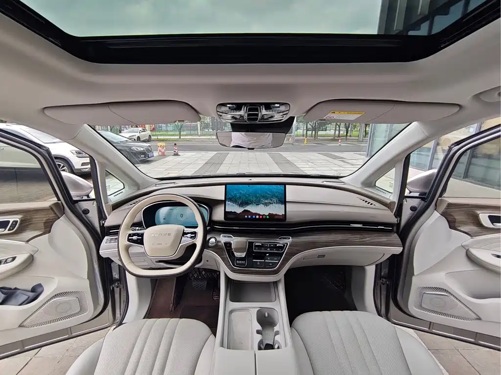Roewe iMAX8 New Energy — миниатюра 6