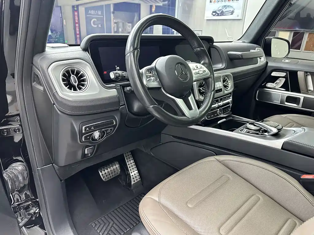 Mercedes-Benz G-Class — миниатюра 12