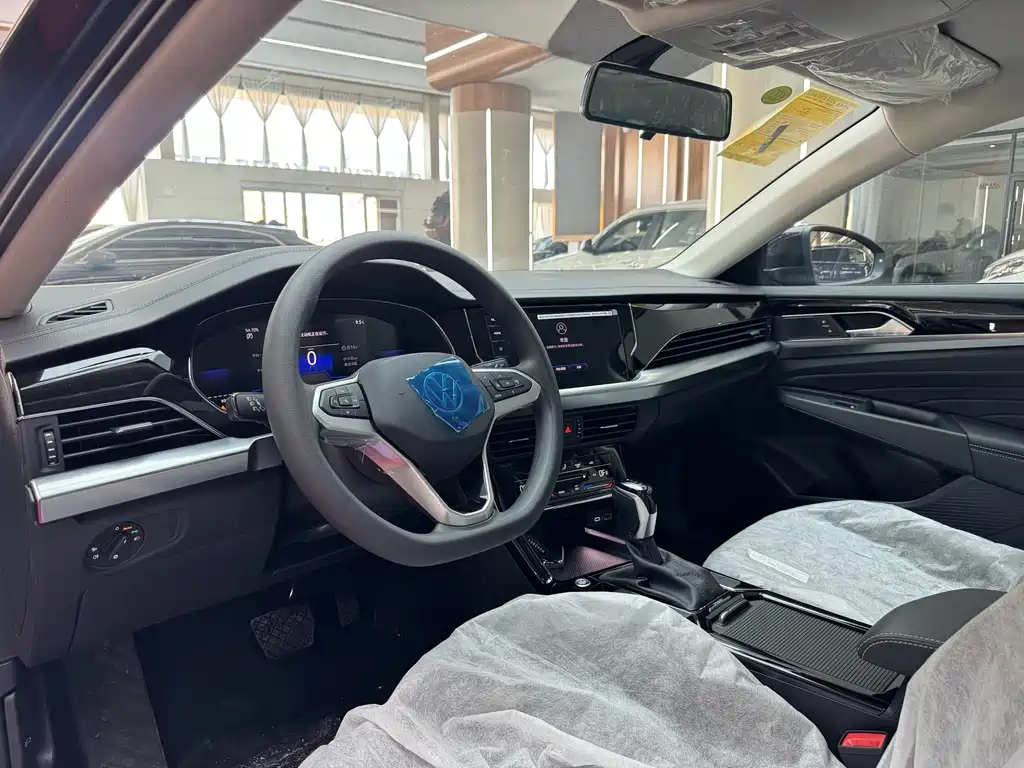 VOLKSWAGEN PASSAT NEW ENERGY