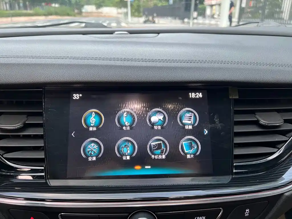 Buick Regal — миниатюра 10