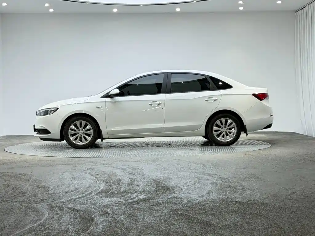 Buick Excelle — миниатюра 5