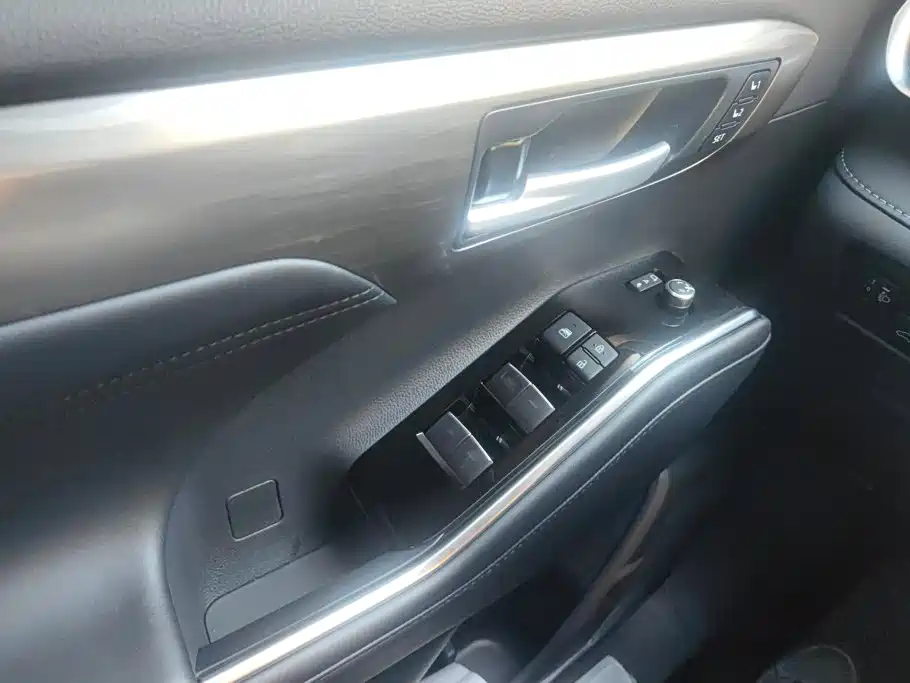 Toyota Highlander — миниатюра 7