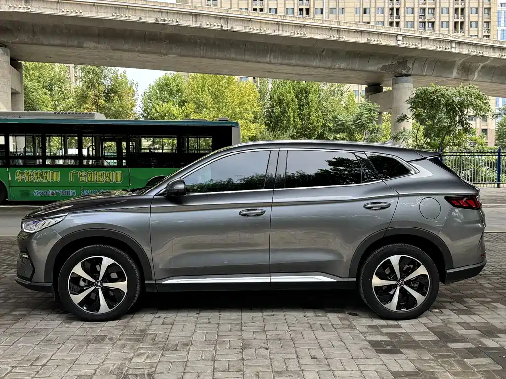 BYD PLUS New Energy — миниатюра 3