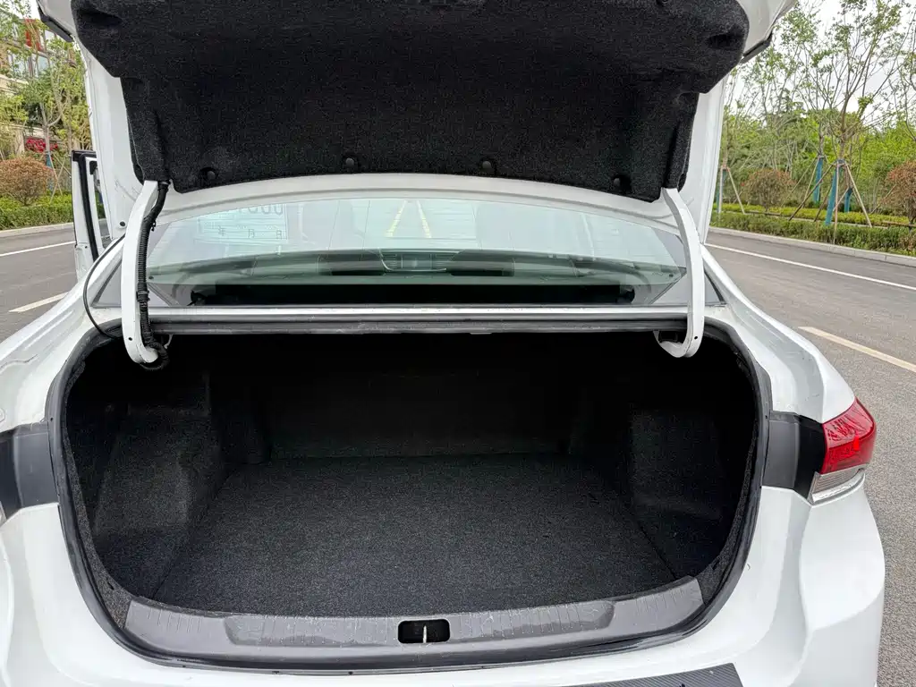 Buick Excelle — миниатюра 13