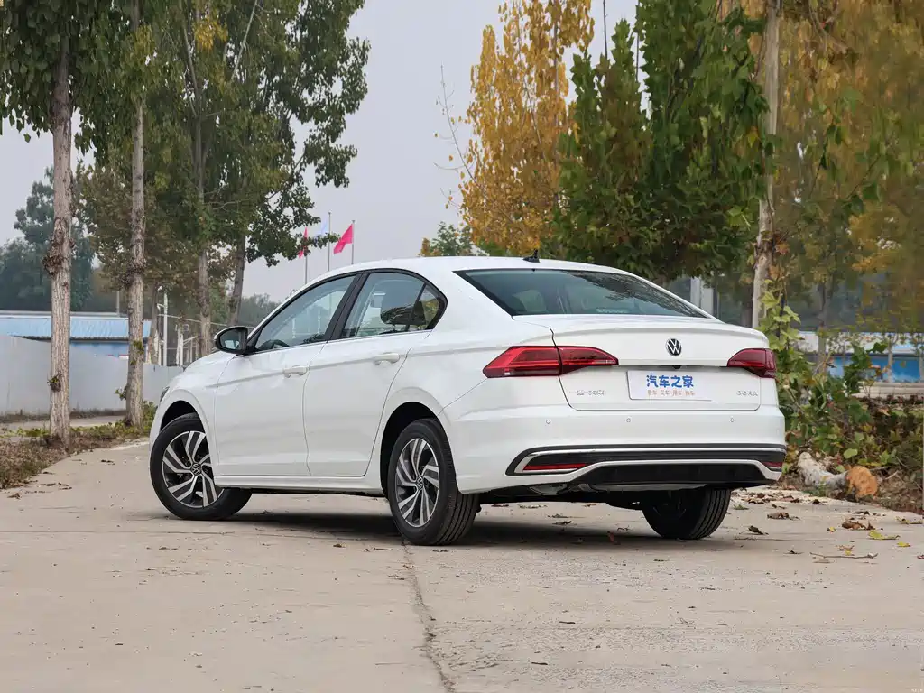 Volkswagen Bora — миниатюра 4