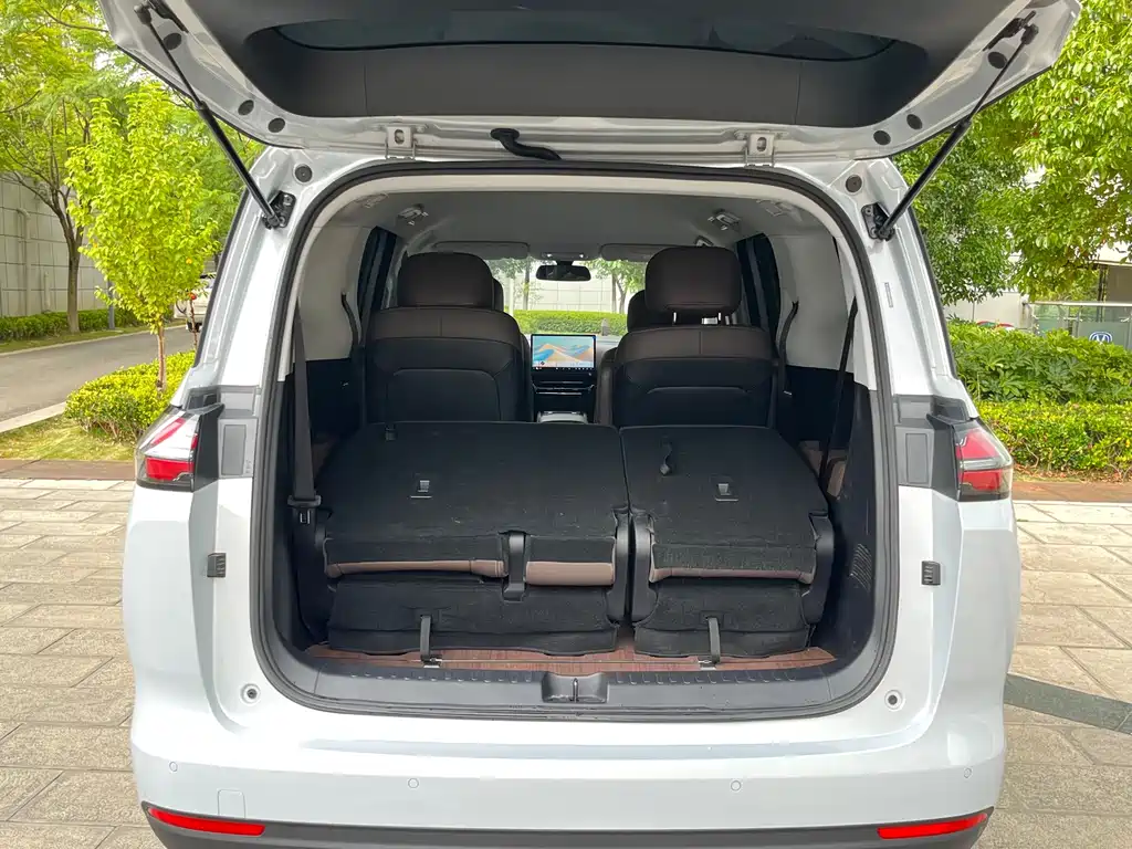 Wuling Xingguang 730 New Energy — миниатюра 14