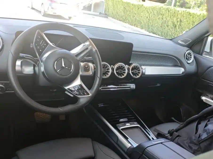 Mercedes-Benz EQB — миниатюра 9