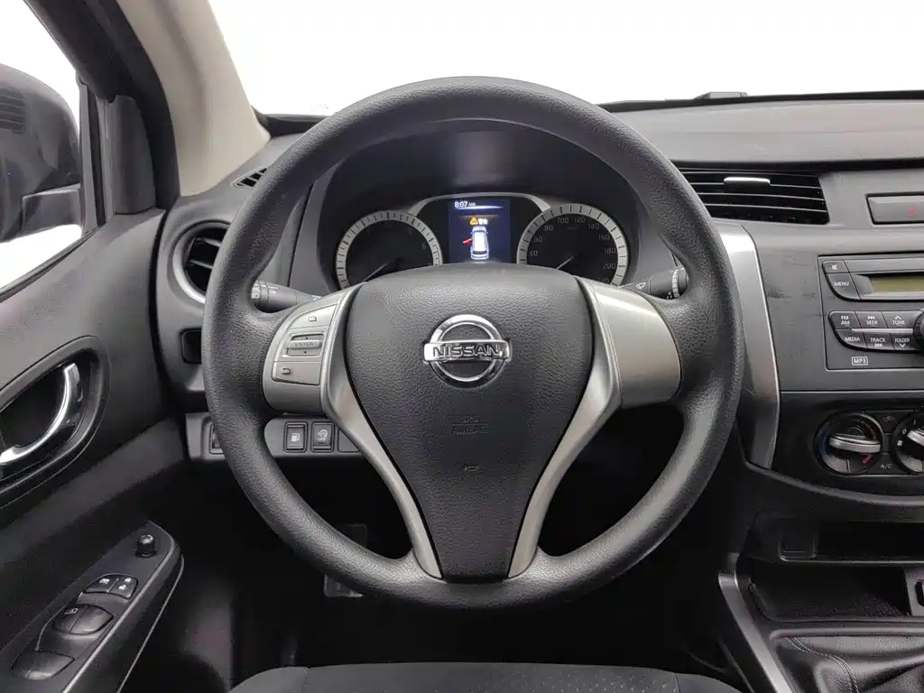 Nissan Terra — миниатюра 11
