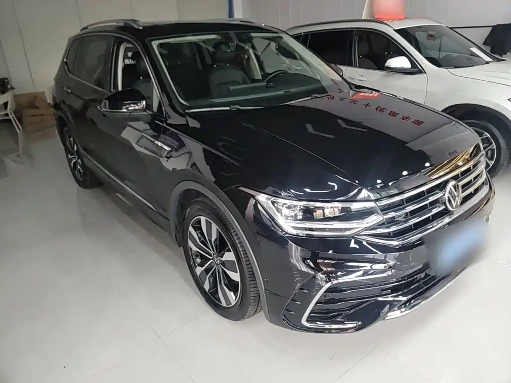 Volkswagen Tiguan L — миниатюра 4