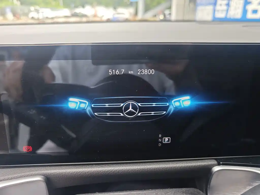 Mercedes-Benz GLB — миниатюра 13