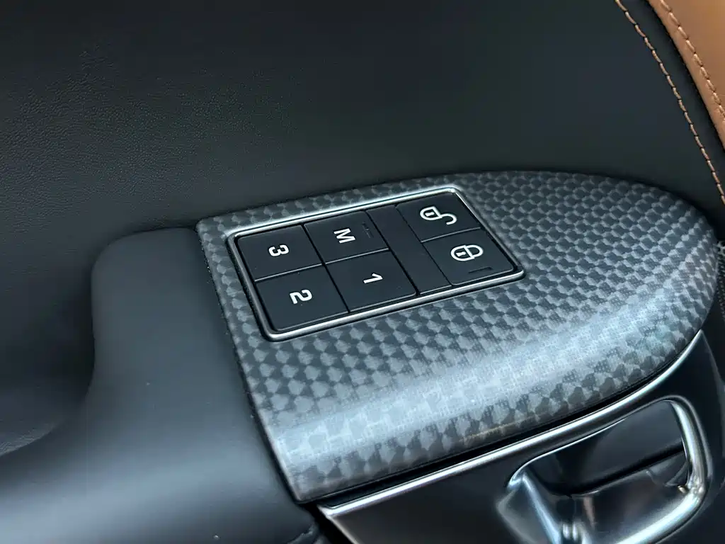 Land Rover Sport — миниатюра 7