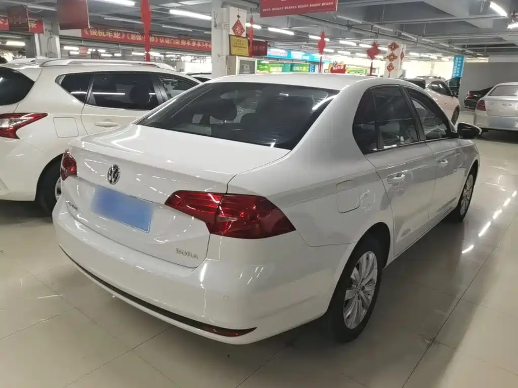 Volkswagen Bora — миниатюра 7