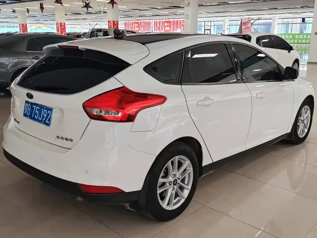 Ford Focus — миниатюра 6