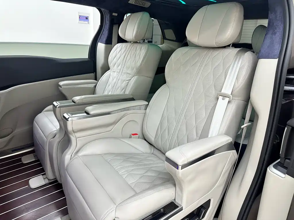 Buick GL8 — миниатюра 8