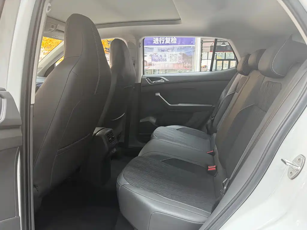 Volkswagen T-Cross — миниатюра 10