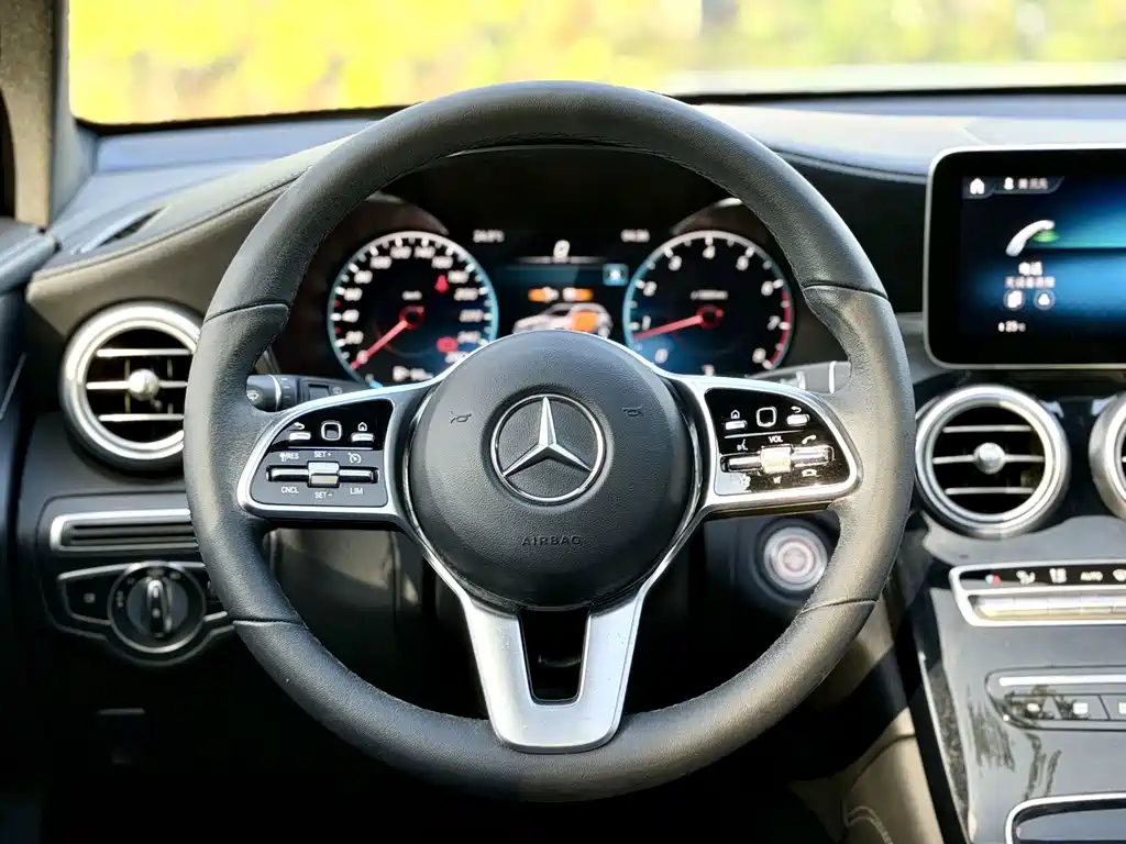Mercedes-Benz GLC — миниатюра 9