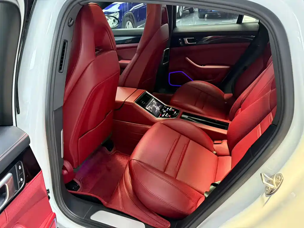 Porsche Panamera — миниатюра 8