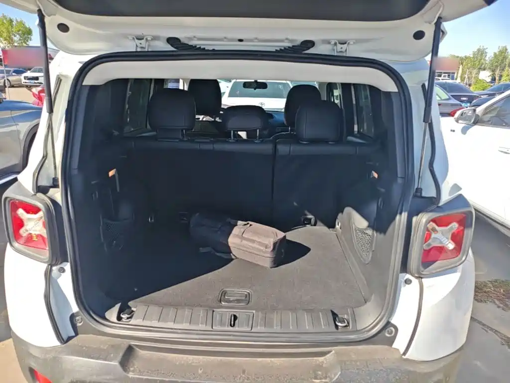 Jeep Renegade — миниатюра 19