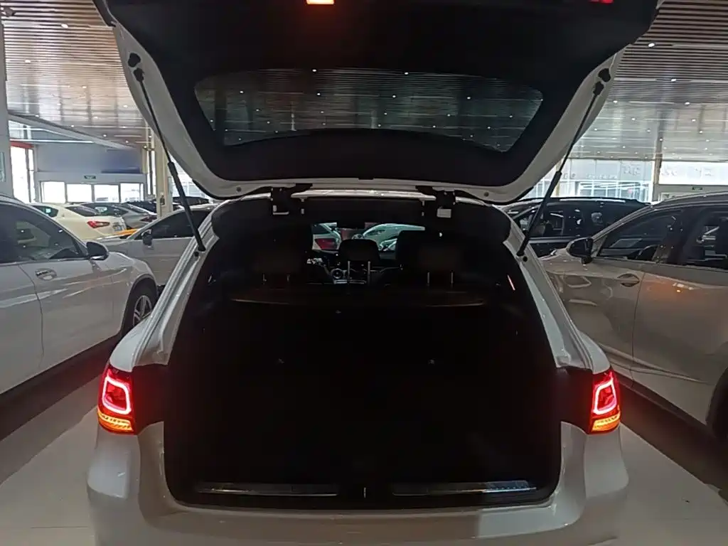 Mercedes-Benz GLC — миниатюра 19
