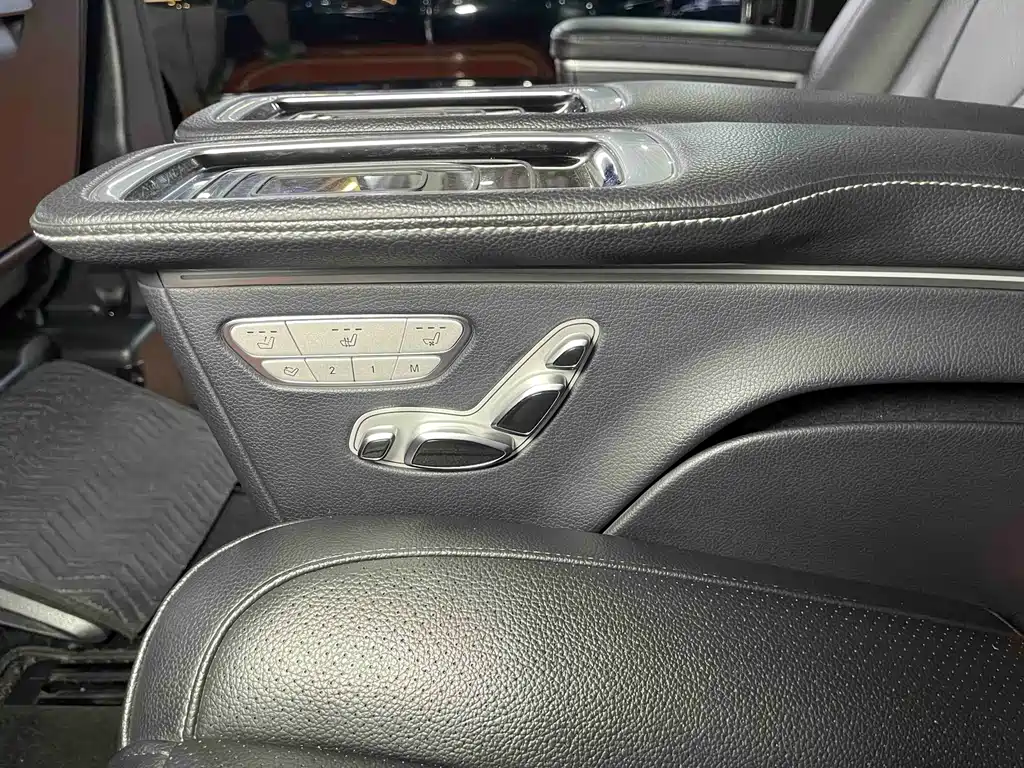 Mercedes-Benz V-Class — миниатюра 11