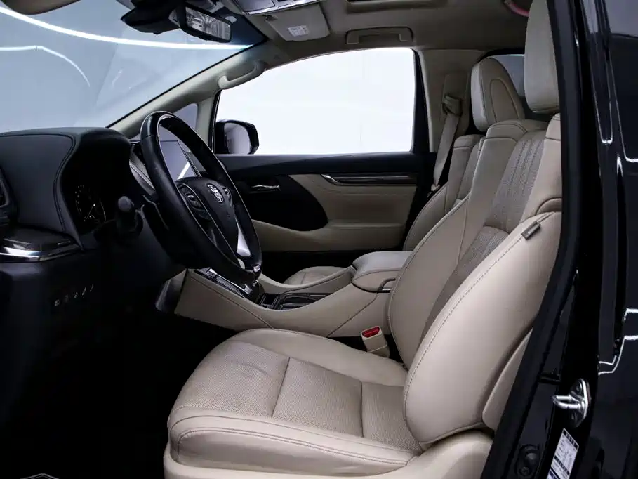 Toyota Vellfire — миниатюра 16