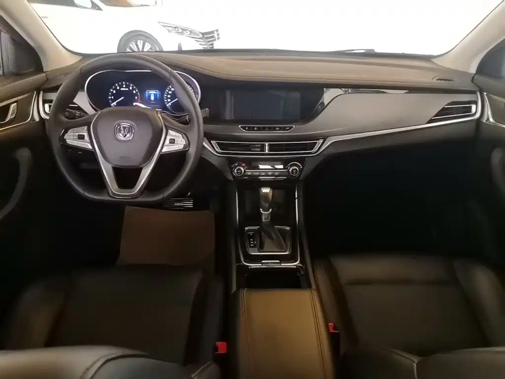 Changan Eado — миниатюра 10