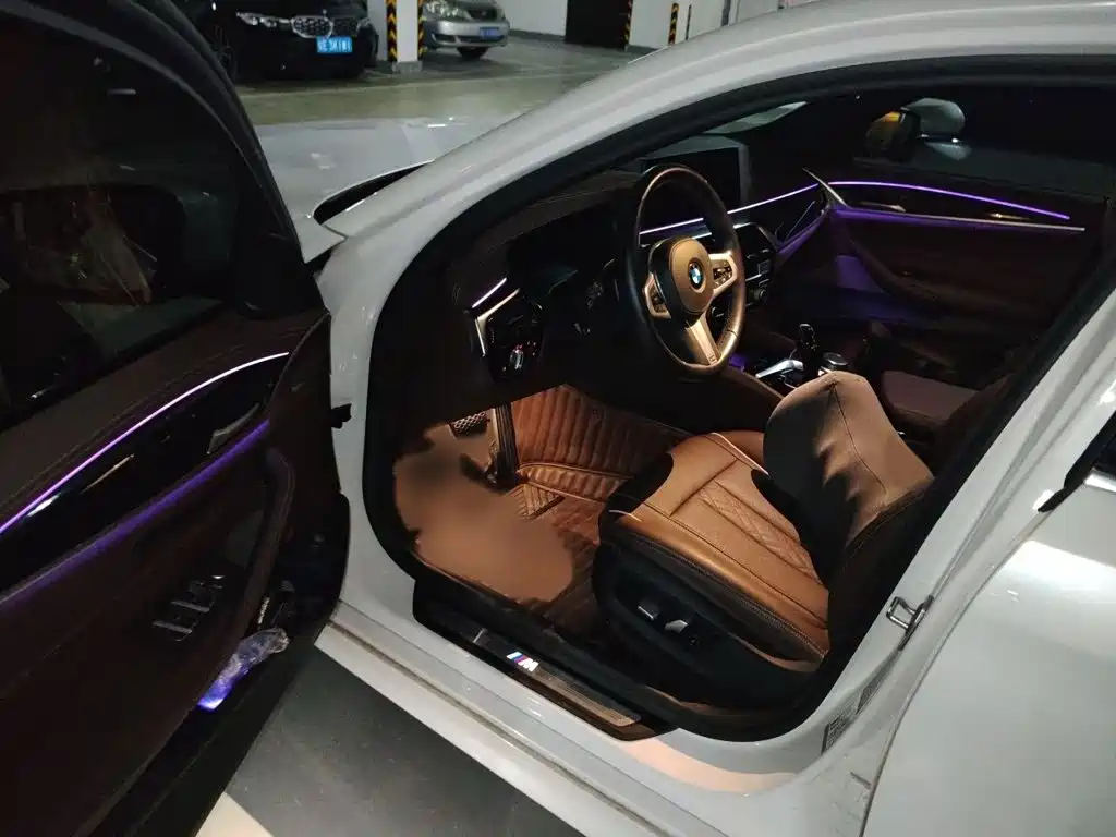 BMW 5 Series — миниатюра 14